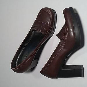 Womens Marc Fisher Persuade Leather Loafer Heels Brown 6M